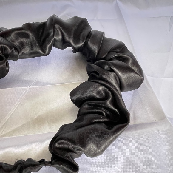 New Black Satin Headband wrap scrunched For Women Pleated design - Picture 7 of 12